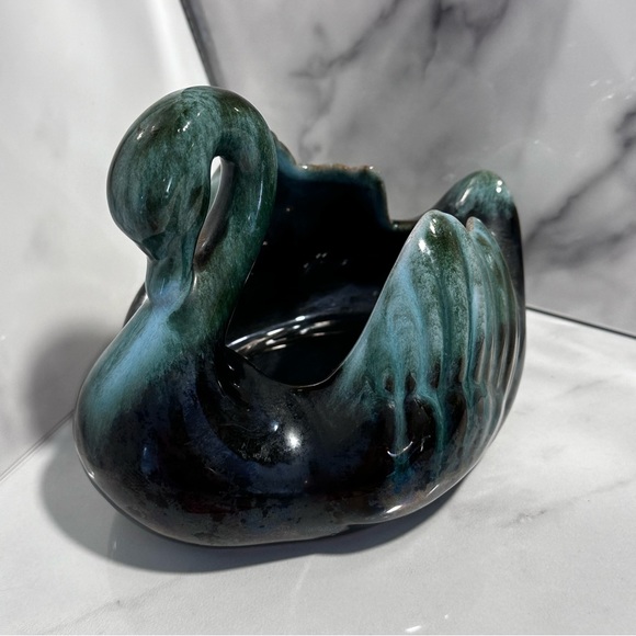 Blue Mountain pottery swan bowl candy dish. Triple tree stamp - Picture 3 of 12